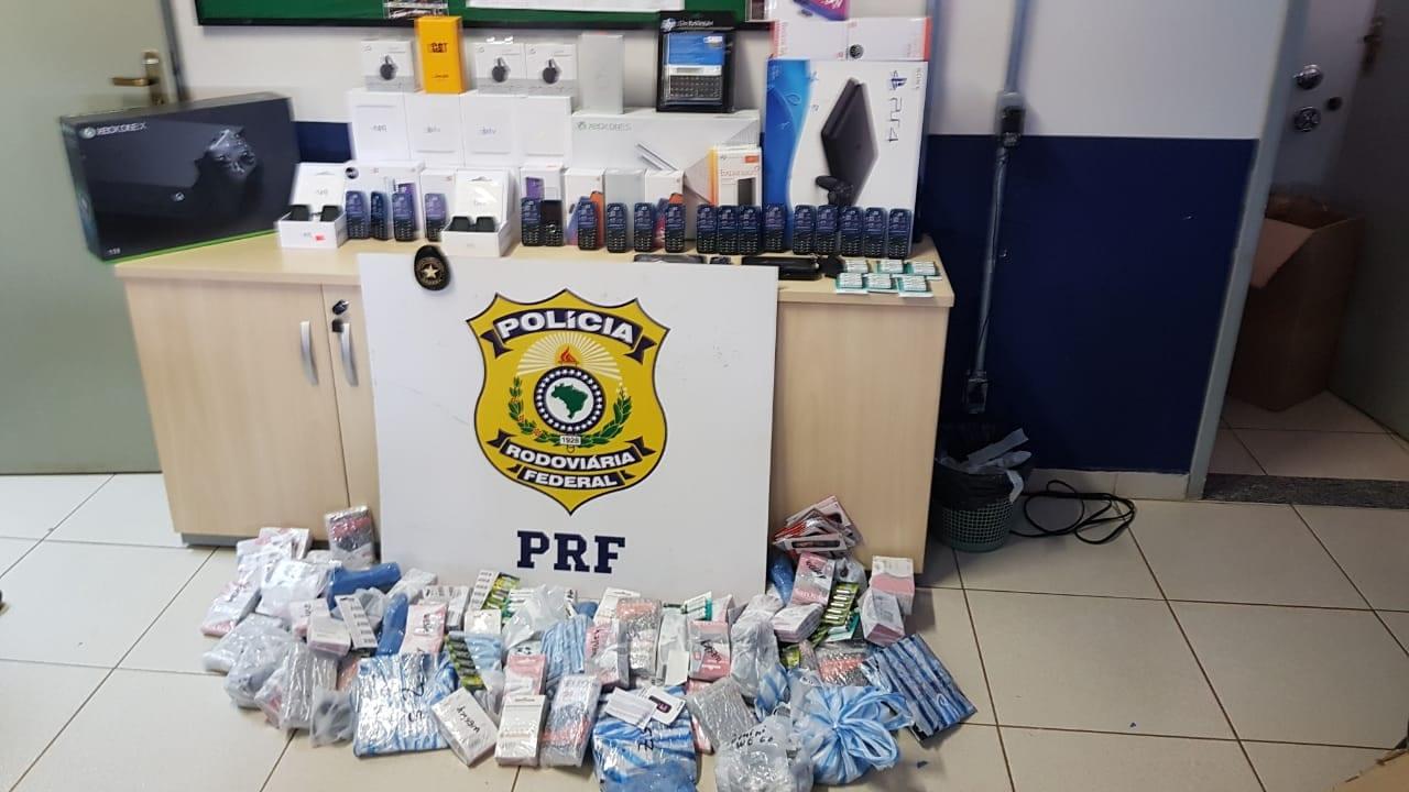 PRF apreende cerca de 30 mil reais em mercadoria eletrônica ilegal, em Valparaíso