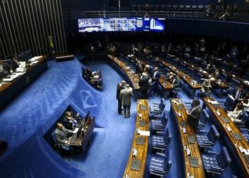 Senado aprova texto-base da reforma da Previdência por 60 votos a 19
