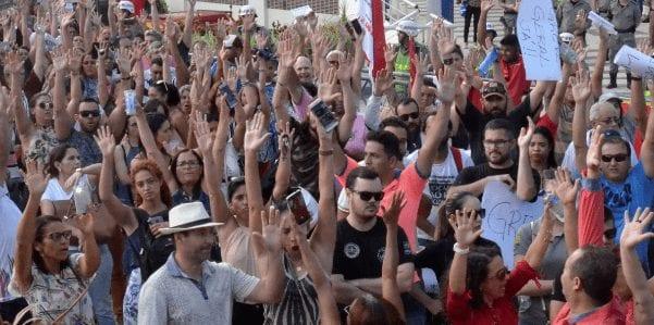 Sintego realiza assembleia que pode decidir greve na Educação em Goiás