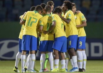 Brasil pegará Chile nas oitavas do Mundial Sub-17; Bolsonaro vai a jogo da Itália