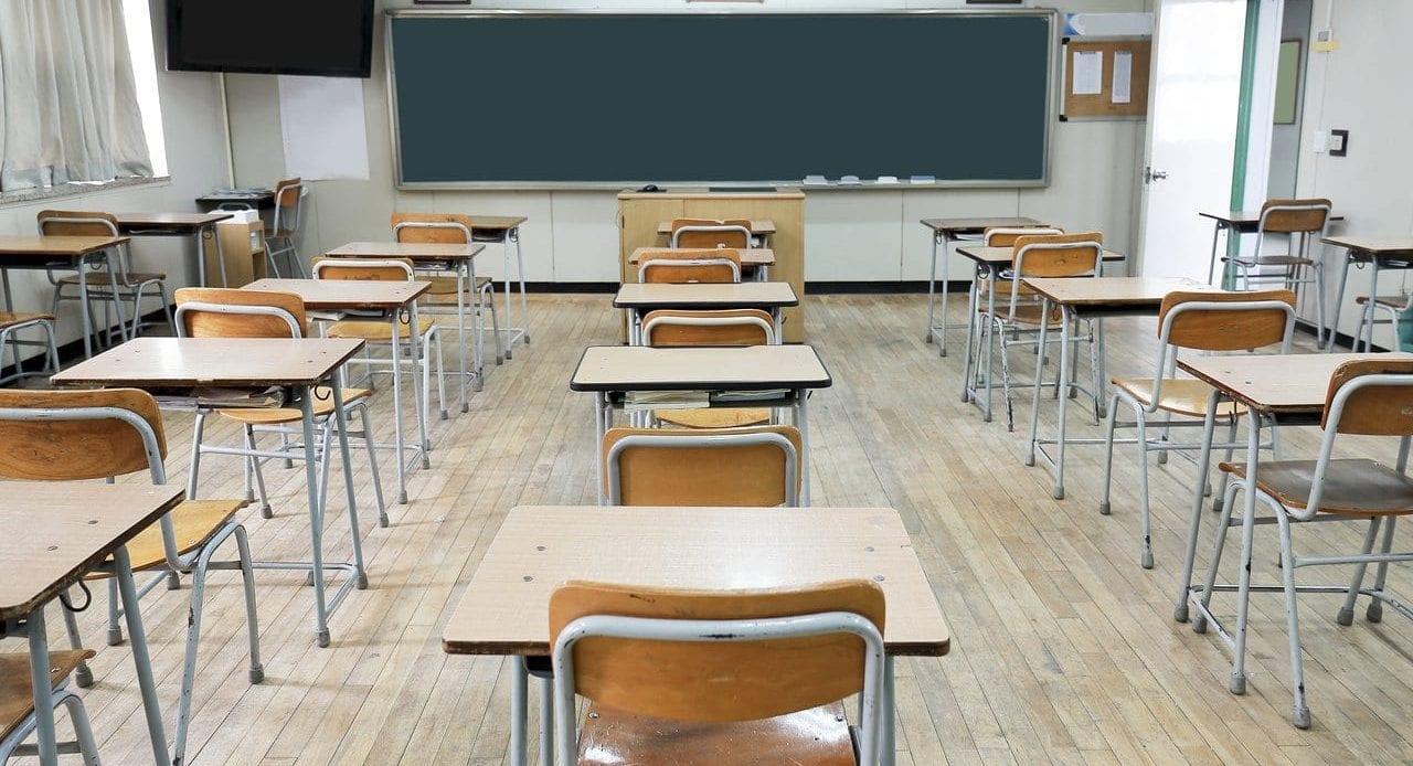 Caiado reage após pesquisa apontar aumento de 12,28% na mensalidade escolar