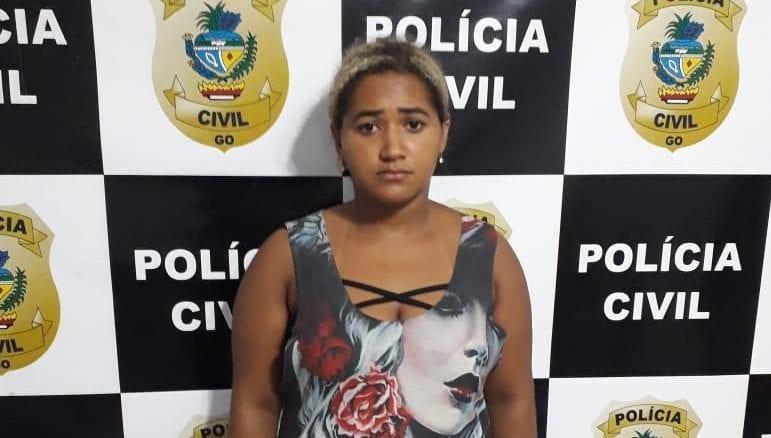 Dona de loja de decoração é presa com R$ 4 mil em notas falsas, em Goiânia