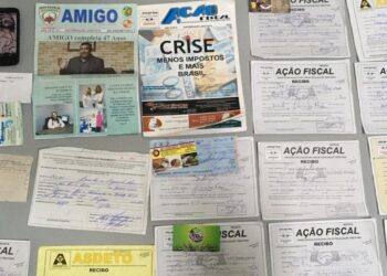 Falso servidor público é preso por vender anúncios em revista falsa, em Anápolis