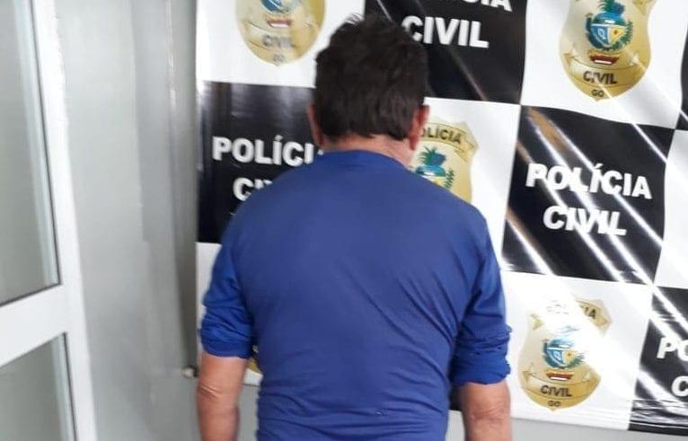 Homem é preso após atirar em cachorro com espingarda, em Goiânia
