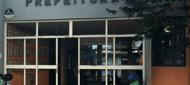 Operação contra fraudes em licitações cumpre mandados na Prefeitura de Quirinópolis