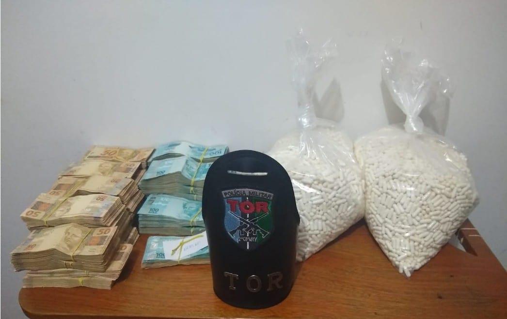 PM apreende mais de 12 mil cápsulas de medicamentos contrabandeados, em Goiás