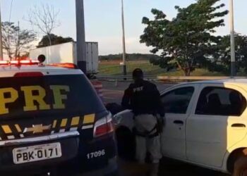 Sem CNH, mulher é flagrada em carro com R$ 24 mil em multas, em Morrinhos