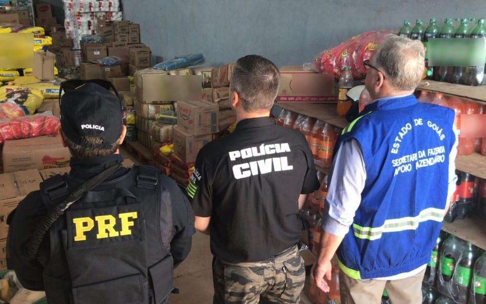 Sócios de supermercados são presos suspeitos de roubo e receptação de cargas, em Goiás