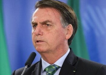 Bolsonaro diz que vetará pena maior para crimes contra a honra na Internet