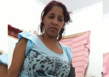 Cabeleireiro mata ex-mulher e liga para enteada para se desculpar, em Goiânia