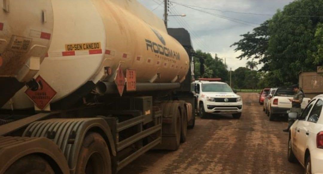 Dupla é presa em flagrante por furto de combustível, em Acreúna