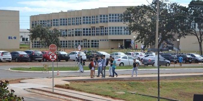 Ministro da Educação cria duas universidades federais em Goiás