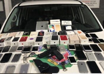 PM apreende 23 celulares e outros eletrônicos roubados, em Goiânia