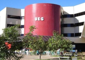 Processos seletivos da UEG ofertam 300 vagas para professores