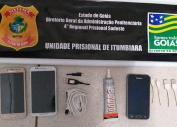 Vigilante tenta entrar em presídio com celulares e ilícitos em cinto, em Itumbiara