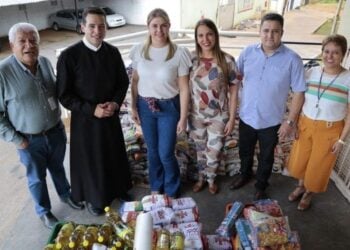 Alego doa mais de 2 toneladas de alimentos à Vila São Cottolengo