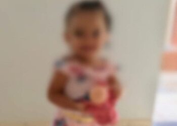 Bebê de 1 ano morre após se afogar em piscina de casa, em Anápolis