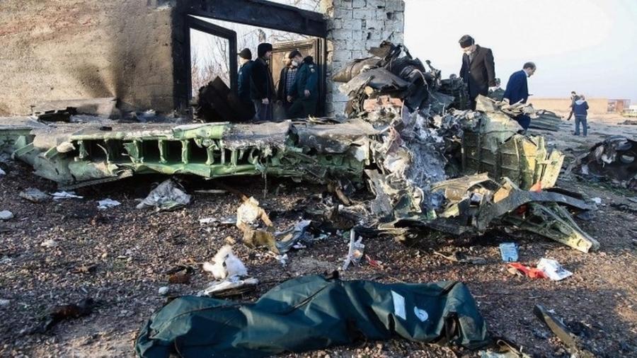 Boeing que caiu no Irã tinha 176 pessoas a bordo, incluindo 82 iranianos