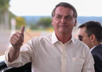 Bolsonaro diz ter hérnia e que pode fazer nova inspeção de saúde em fevereiro