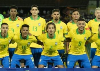 Brasil perde muitas chances, mas bate o Peru em estreia no pré-Olímpico