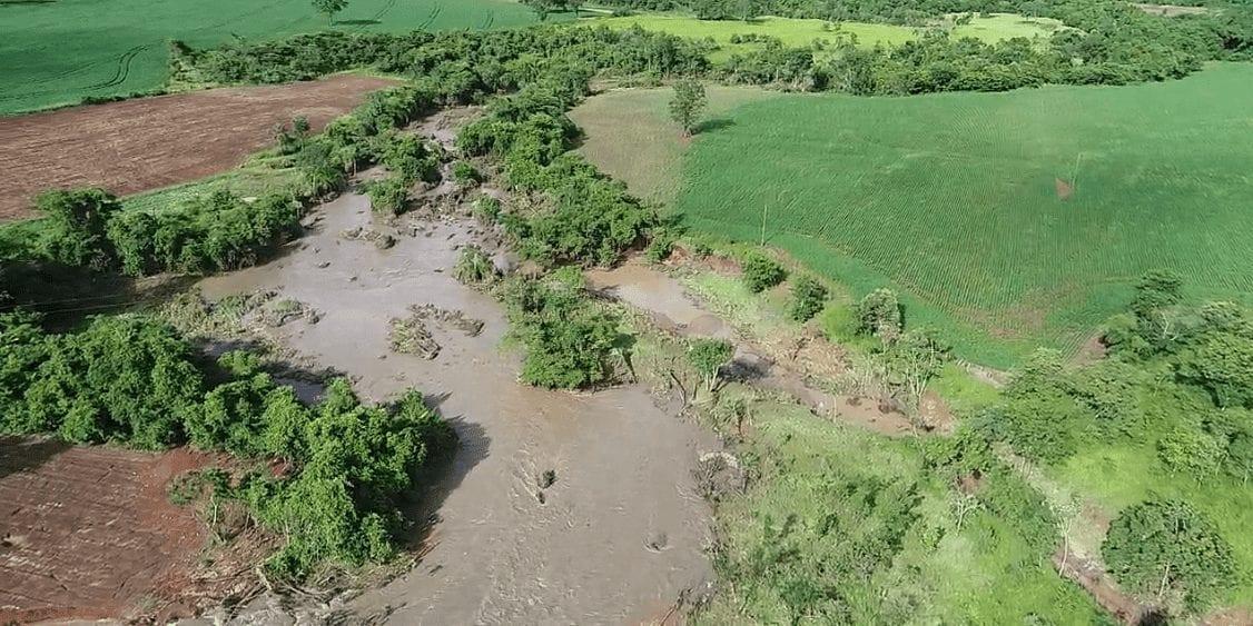 Com rompimento de represa em Pontalina, GOs-215 e 040 ficam interditadas