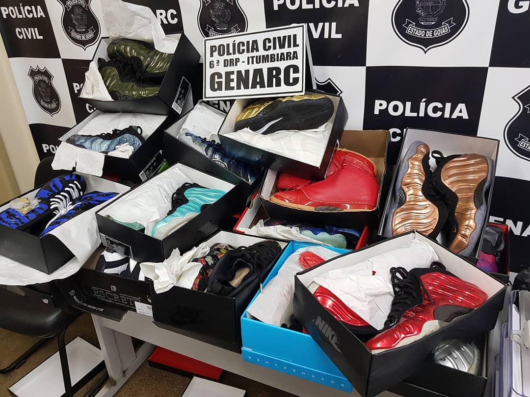 Em investigação de tráfico, homem é preso com 19 pares de tênis roubados, em Goiás