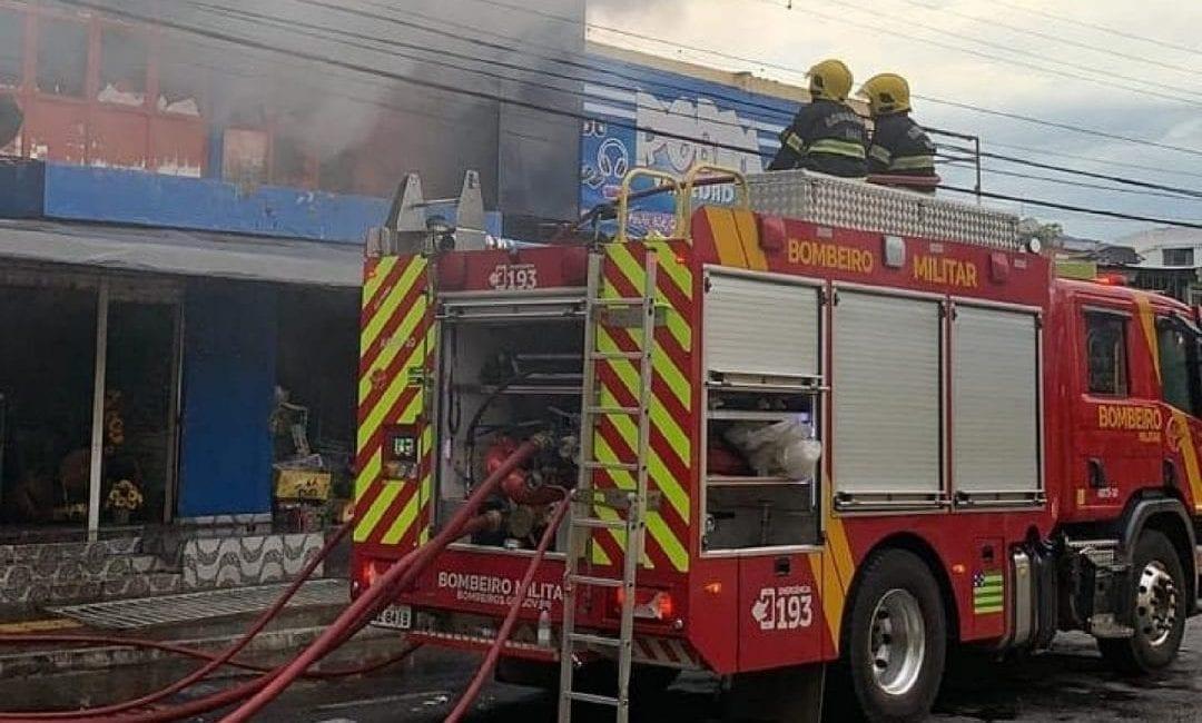 Galeria incendiada no Setor Campinas, em Goiânia, não tem data para reabrir