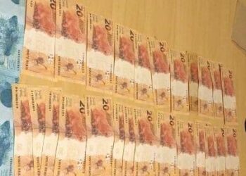 Homem é preso com mais de mil reais em notas falsas, em Anápolis 