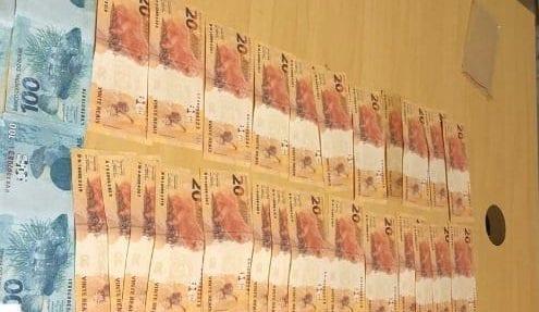 Homem é preso com mais de mil reais em notas falsas, em Anápolis 