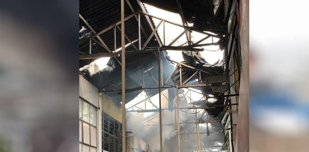 Lojas incendiadas em galeria de Goiânia passam por perícia nesta segunda (20)