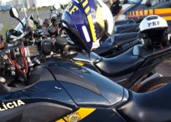 Para fugir de fiscalização, motociclista arrasta policial em Novo Gama