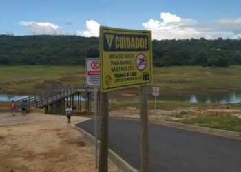 Prefeitura de Caldas Novas alerta para ataques de piranhas no Lago Corumbá I