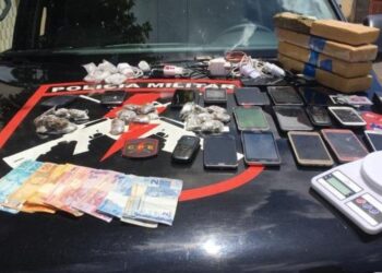 Traficante é preso com drogas e 17 celulares que seriam jogados em presídio de Mineiros 
