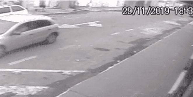 Vídeo mostra momento em que eletricista leva facada que o matou, em Goiânia