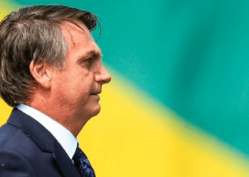 Bolsonaro quer achar familiares na Itália