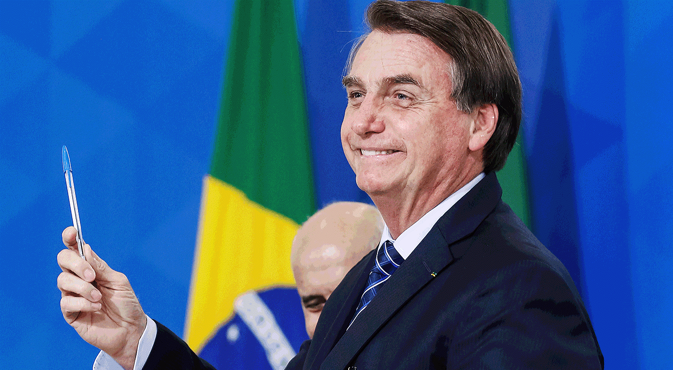 Bolsonaro chama para protestos do dia 15 em vídeo no Twitter