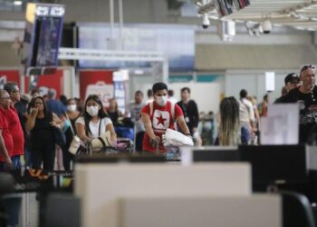 Brasil tem 13 casos confirmados de coronavírus, 10 deles em São Paulo