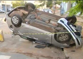 Capotamento deixa um morto e dois feridos na Avenida 87, em Goiânia
