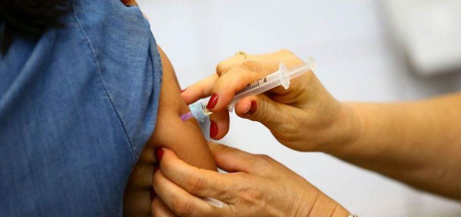 Goiânia retoma vacinação contra gripe após receber novas doses