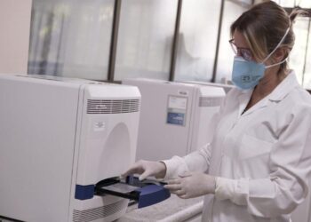 Governo deve liberar R$ 250 mil para pesquisas de coronavírus em Goiás