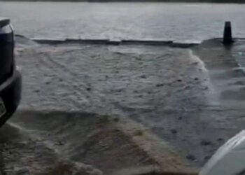 Lagoa Grande transborda em Porangatu após forte chuva