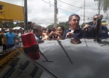 Procuradoria quer multar a União em R$ 100 mil por 'caminhada de Bolsonaro'