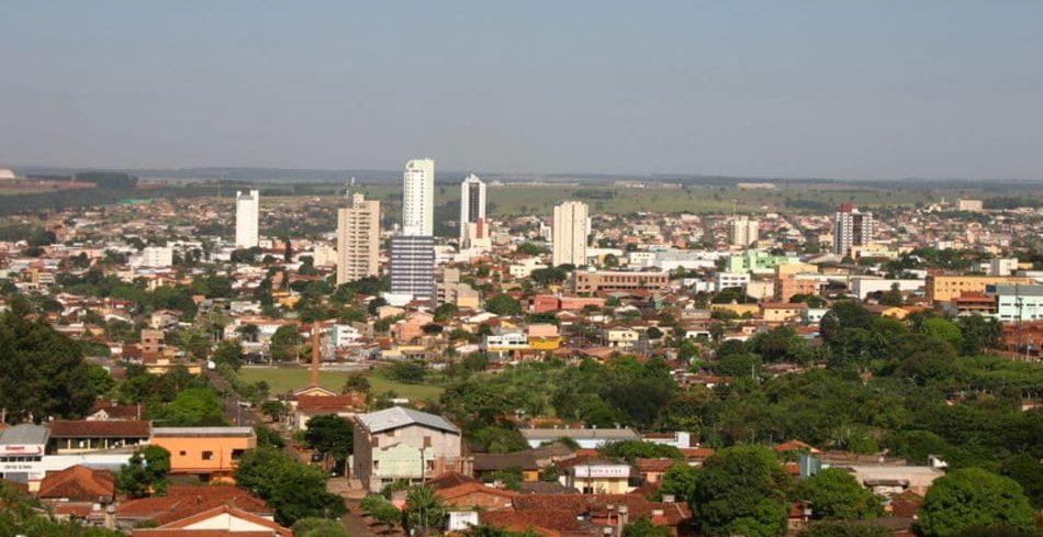Secretário de Águas Lindas, com covid-19, contraiu vírus em Brasília