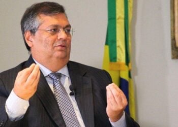 Twitter: governadores, deputados e senadores condenam pronunciamento de Bolsonaro
