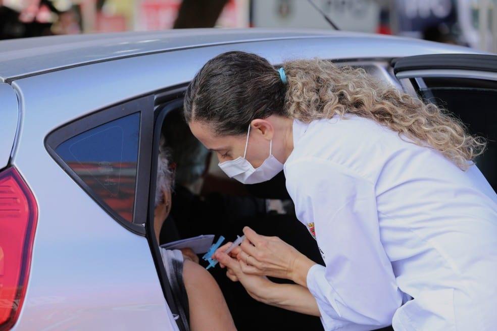 Vacinação contra gripe: drive-thru começa a funcionar em dois pontos de Goiânia