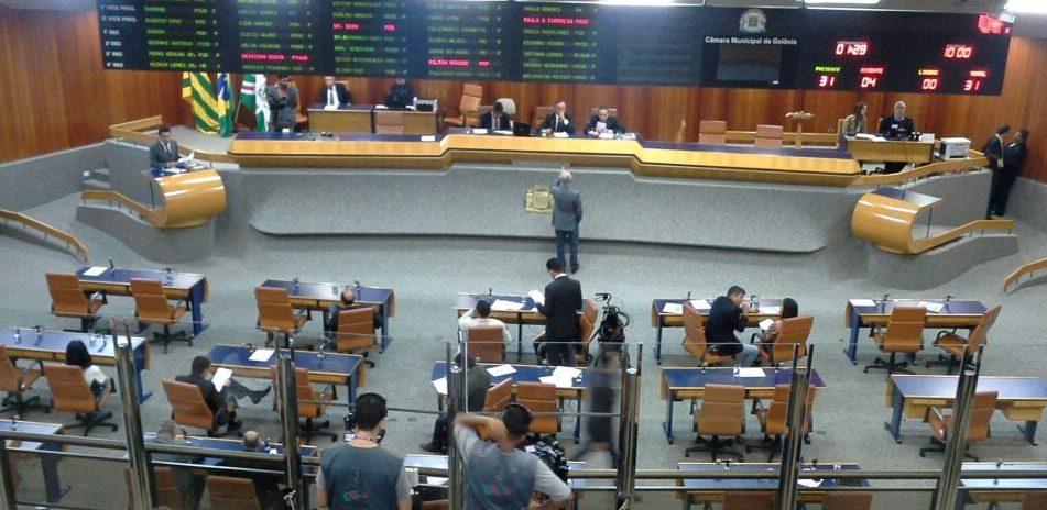 Vereadores de Goiânia são acusados de lobby e cobram explicações