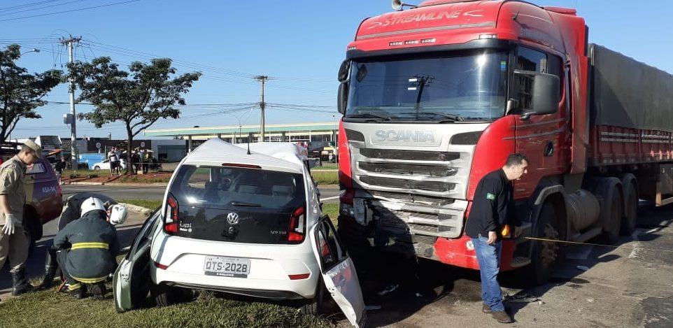 Vídeo mostra momento de acidente que matou passageira, em Goiânia