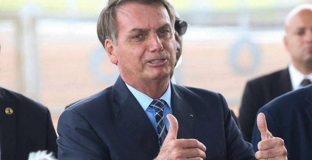 Bolsonaro diz que sancionará hoje auxílio a informais, intermitentes e MEIs