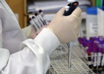 Brasil tem 21 ensaios clínicos sobre covid