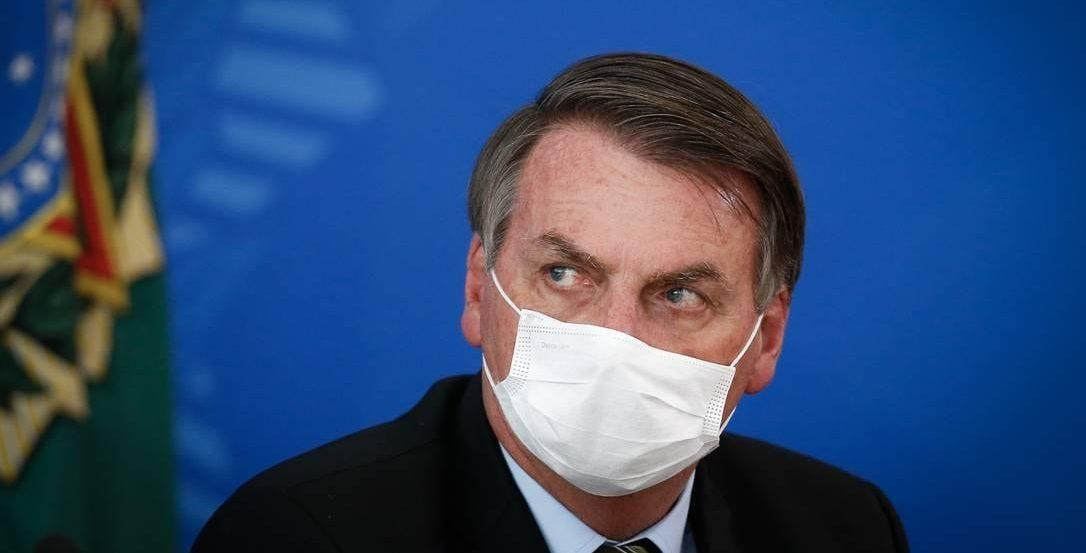 Câmara dá 30 dias para Bolsonaro apresentar resultado de exame de coronavírus